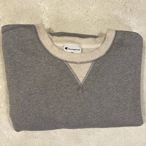 CHAMPION SWEATSHIRT